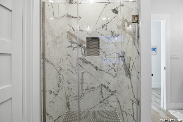 Listing photo id 35 for 1174 Desiree