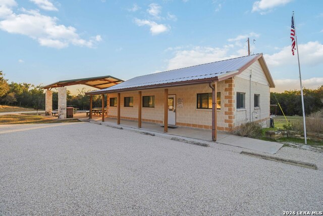 Listing photo id 47 for 1174 Desiree