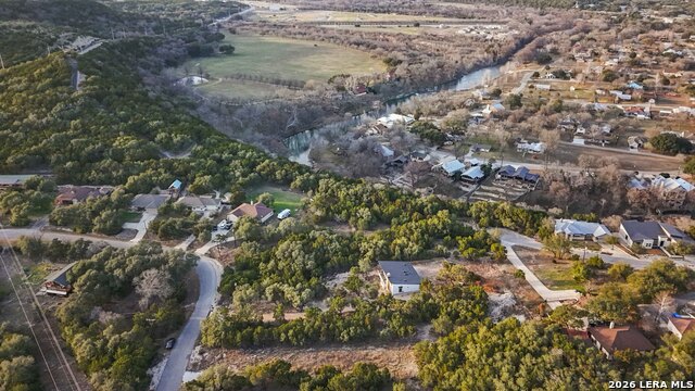 Listing photo id 2 for 649 Kindersley