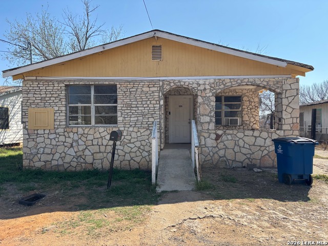 Details for 120 Plum N , Pearsall, TX 78061