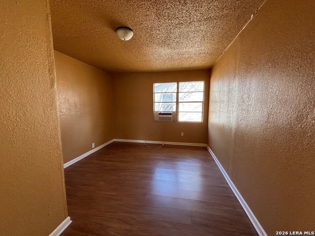 Listing photo id 5 for 120 Plum N 