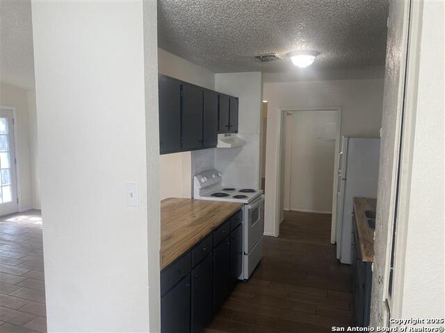 Image 7 of 18 For 9615 Vale  