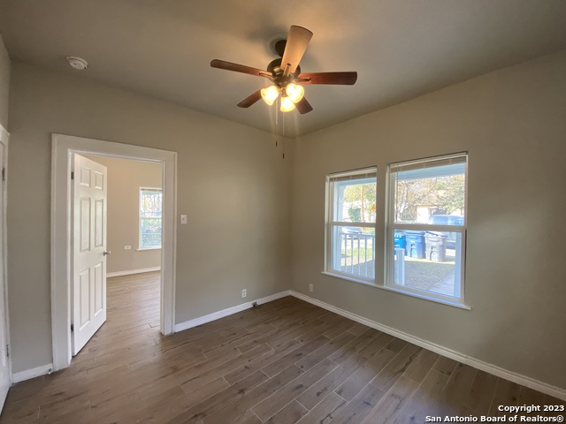 Image 10 of 18 For 350 Barrett Pl