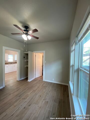 Image 14 of 18 For 350 Barrett Pl