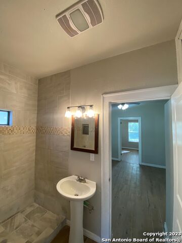 Image 15 of 18 For 350 Barrett Pl