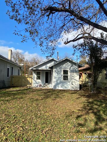 Image 17 of 18 For 350 Barrett Pl