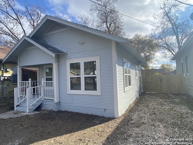 Image 2 of 18 For 350 Barrett Pl