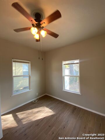 Image 9 of 18 For 350 Barrett Pl