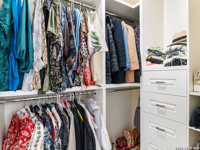 Image 20 of 29 For 4242 Broadway Street  802