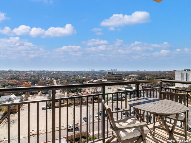 Image 24 of 29 For 4242 Broadway Street  802