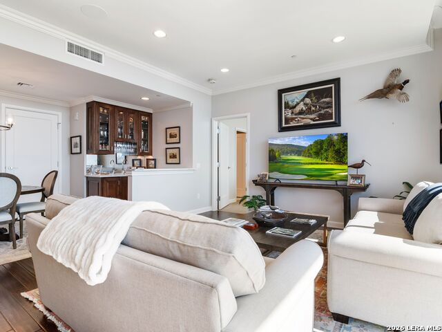 Image 4 of 29 For 4242 Broadway Street  802