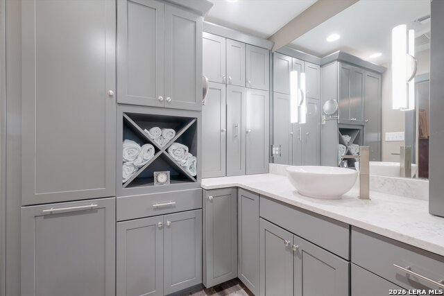 Image 27 of 45 For 340 Mustang Cir