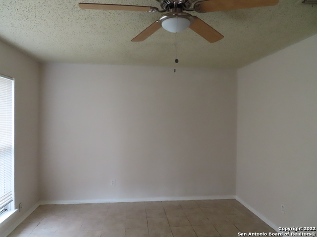 Image 2 of 15 For 4306 Redstone Dr