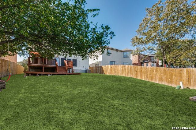 Image 24 of 24 For 338 Territory Oak