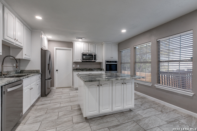 Image 8 of 24 For 338 Territory Oak