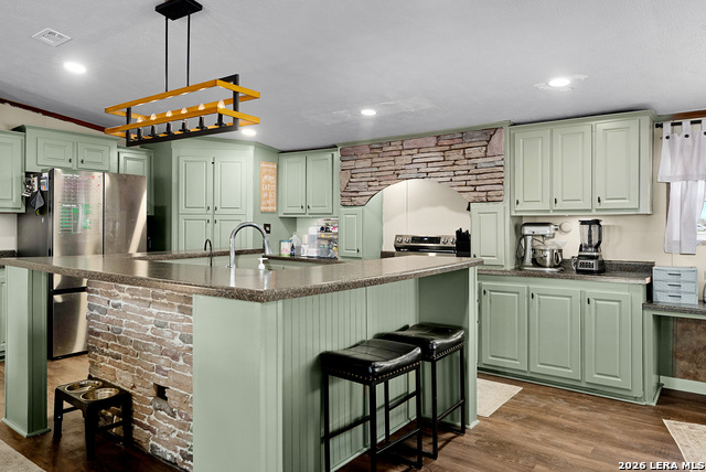 Image 4 of 33 For 2850 Woodrow Center