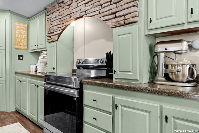 Image 6 of 33 For 2850 Woodrow Center