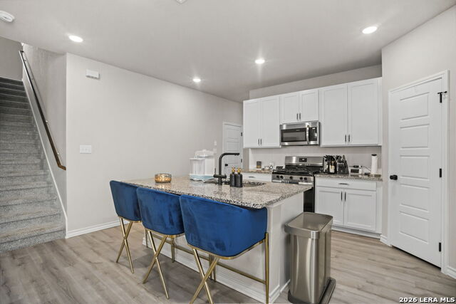 Image 10 of 32 For 16523 Rosemary Ridge