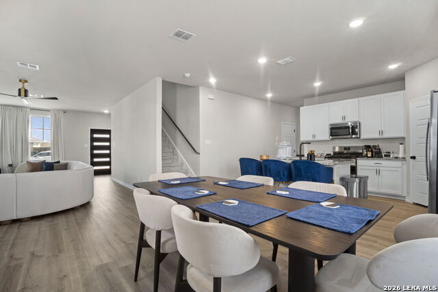 Image 14 of 32 For 16523 Rosemary Ridge