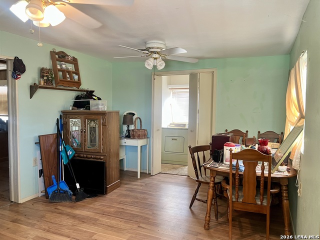 Image 16 of 24 For 413 4th  