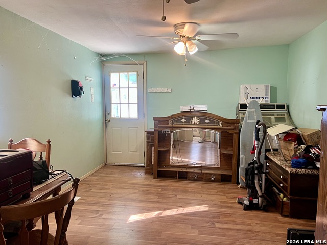 Image 17 of 24 For 413 4th  