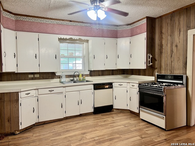 Image 4 of 24 For 413 4th  