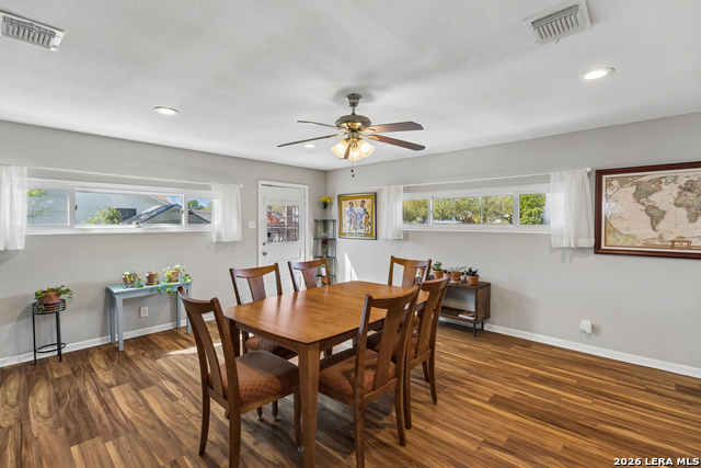 Image 19 of 29 For 250 Benita  