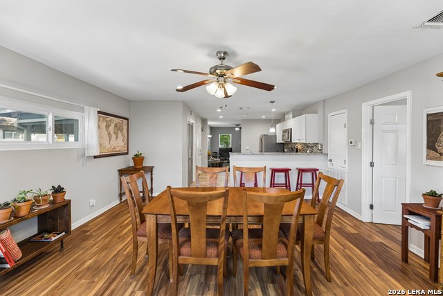 Image 21 of 29 For 250 Benita  