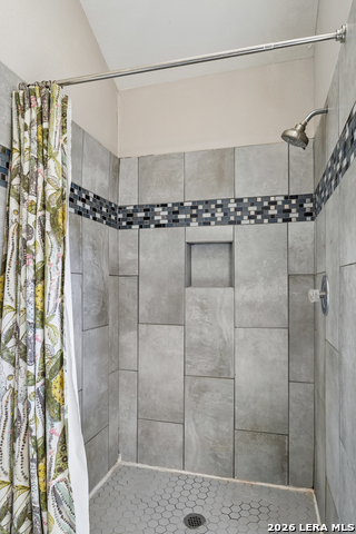 Image 25 of 29 For 250 Benita  