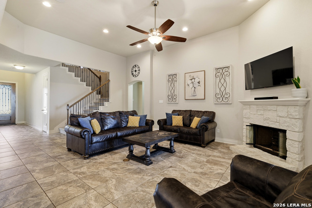 Image 16 of 36 For 1058 Cedar Glen