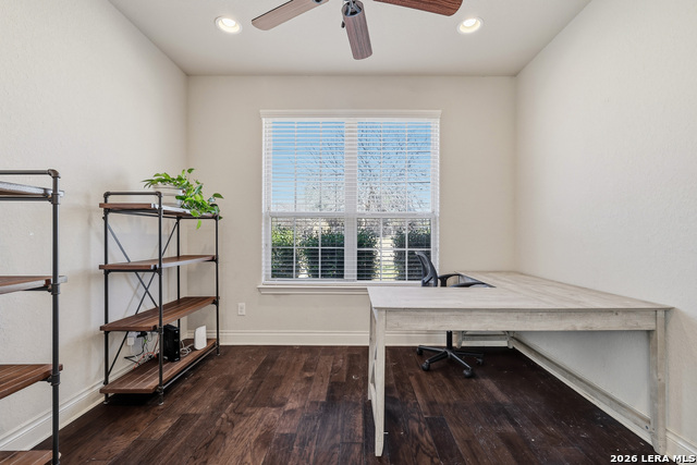 Image 4 of 36 For 1058 Cedar Glen