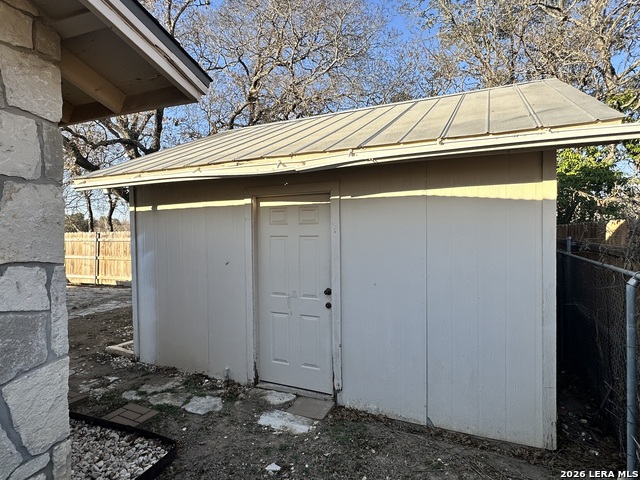 Listing photo id 10 for 510 Lake Drive