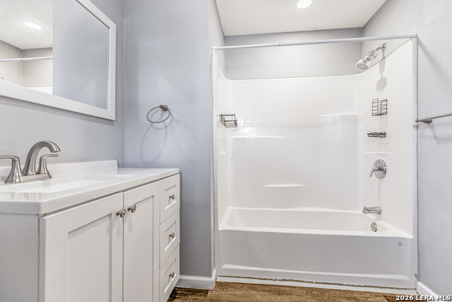 Image 18 of 50 For 525-527 Mckinley