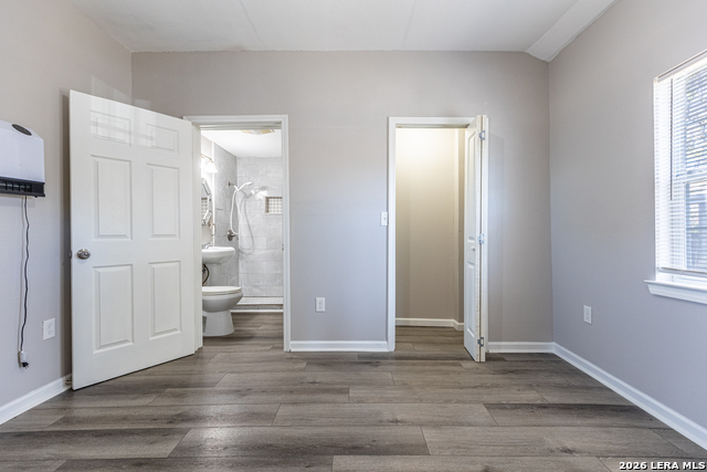 Image 47 of 50 For 525-527 Mckinley