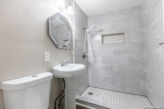 Image 48 of 50 For 525-527 Mckinley