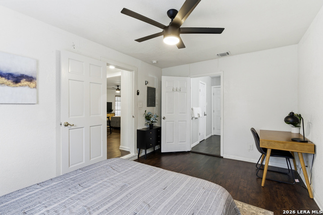 Image 20 of 23 For 434 Pinewood Ln