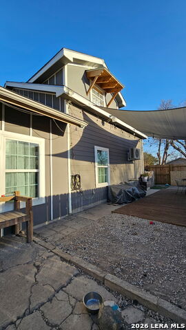 Listing photo id 0 for 1022 Linden  