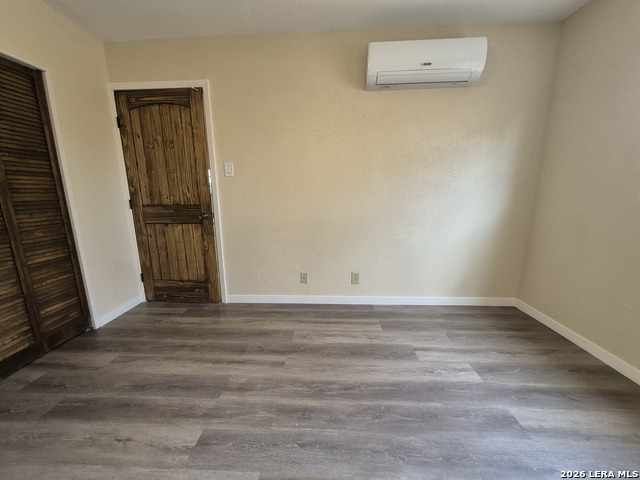 Image 21 of 39 For 4018 Sunrise Cove