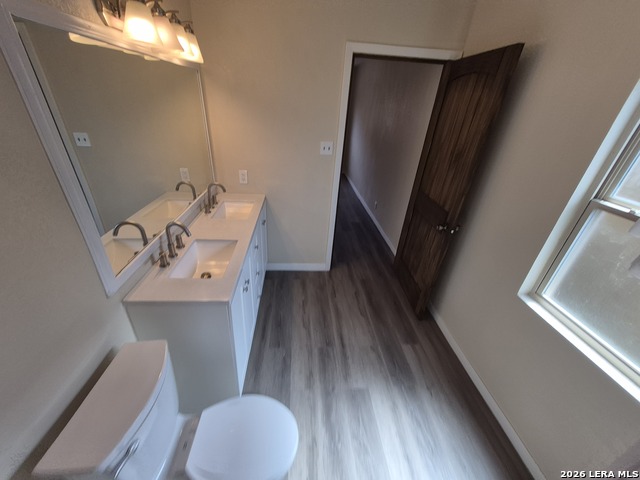 Image 26 of 39 For 4018 Sunrise Cove