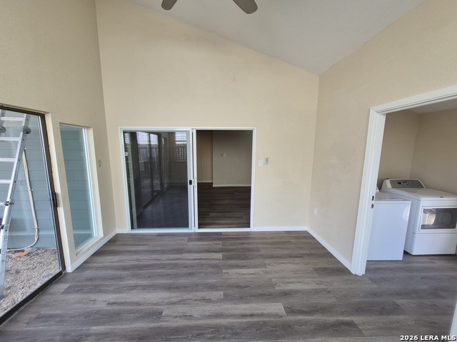 Image 31 of 39 For 4018 Sunrise Cove