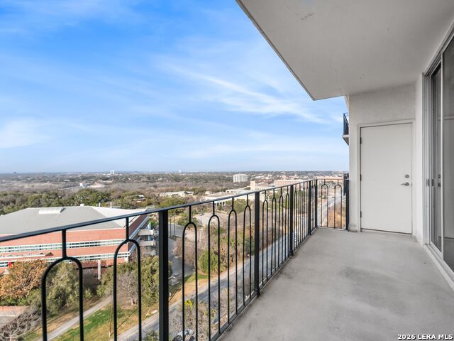 Details for 700 Hildebrand Avenue E 1204, San Antonio, TX 78212