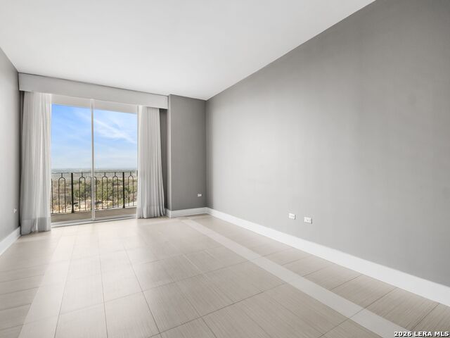 Image 15 of 32 For 700 Hildebrand Avenue E 1204