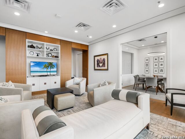 Image 17 of 32 For 700 Hildebrand Avenue E 1204