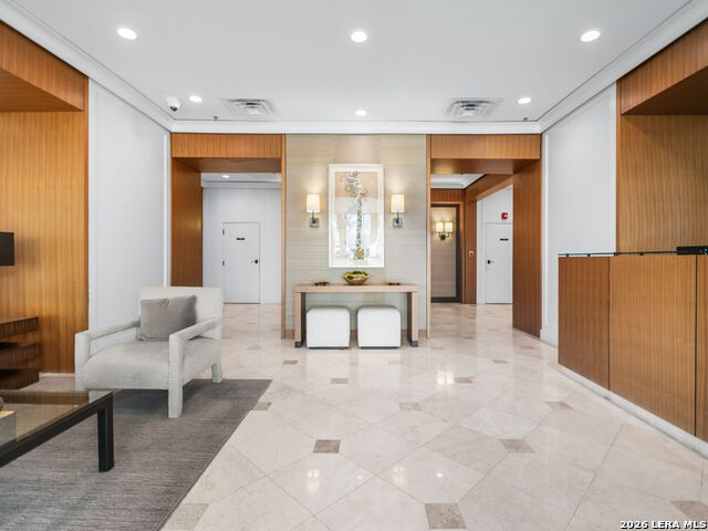 Image 20 of 32 For 700 Hildebrand Avenue E 1204