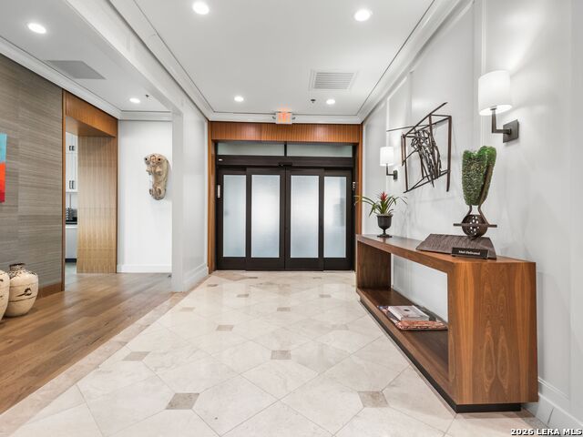 Image 26 of 32 For 700 Hildebrand Avenue E 1204