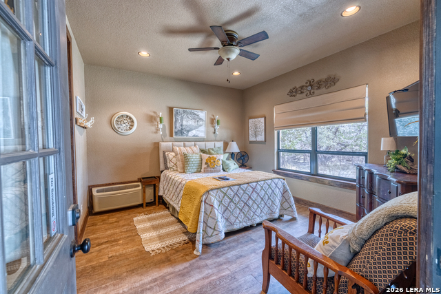 Image 27 of 48 For 1575 Mountain Valley Drive