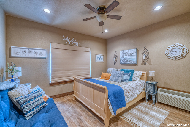 Image 37 of 48 For 1575 Mountain Valley Drive