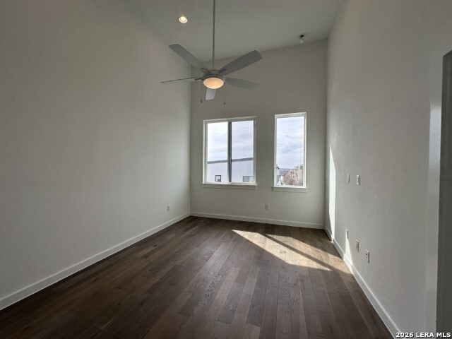 Image 14 of 16 For 102 Tendick  804