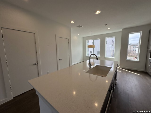 Image 5 of 16 For 102 Tendick  804