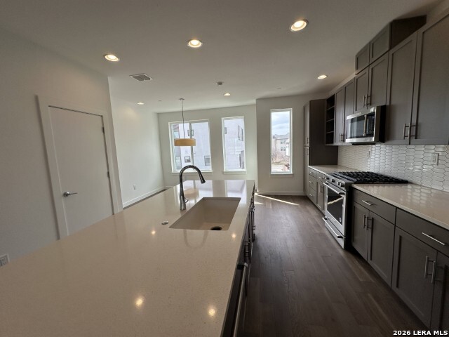 Image 7 of 16 For 102 Tendick  804